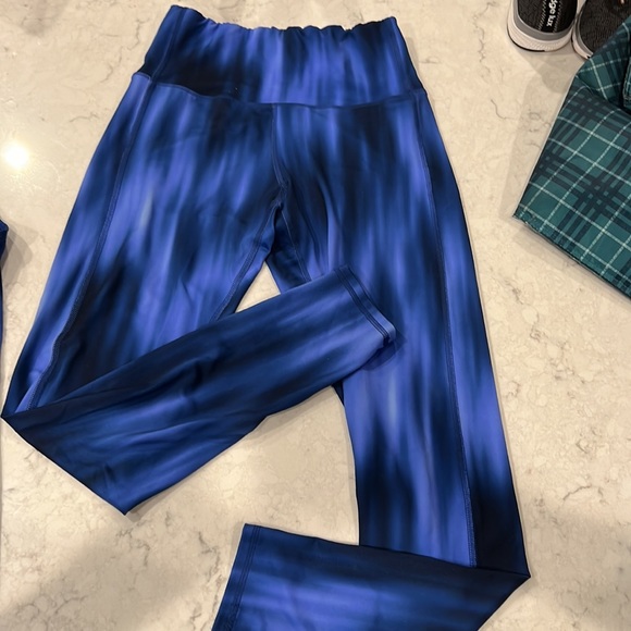 Champion workout top and full length bottoms - Picture 5 of 6